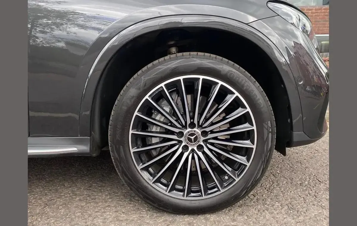 Used Mercedes GLC300e AMG line 313 HP (230 kW) 2025 Grey SUV