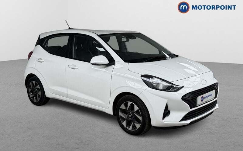 White Used 2024 Hyundai i10 Advanced Hatchback | £14,799 (Fair price) - Image 1/4
