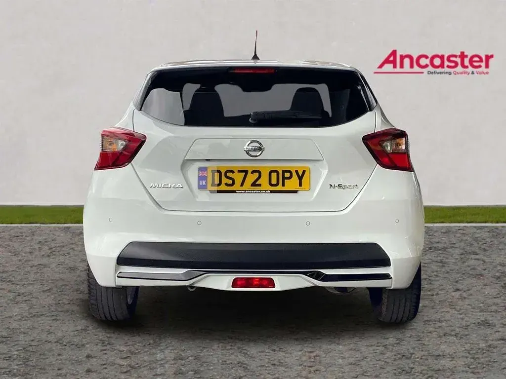 Begagnad Nissan Micra 91 HK (66 kW) 2022 Vit Halvkombi