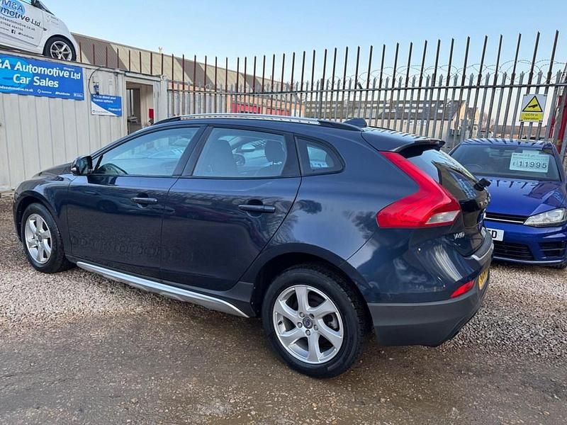 Usado Volvo V40 SE 2014 Azul Citadino