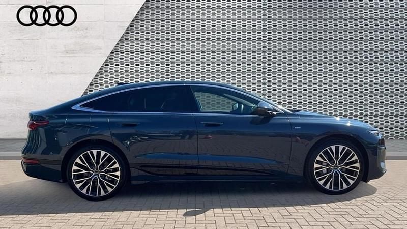 New Audi e-tron Sportback S-Line 269 kW (367 HP) 2026 Blue SUV