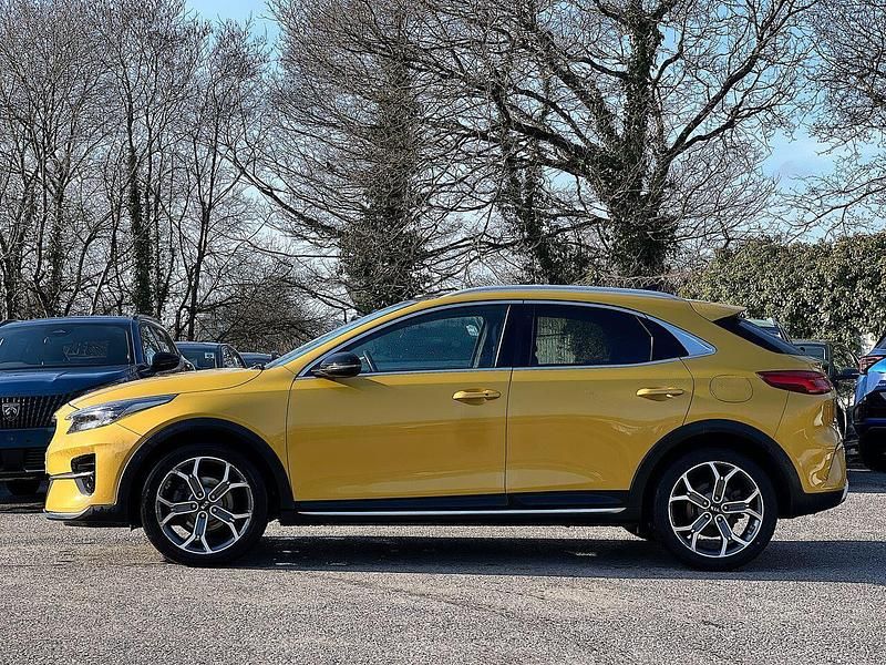 Used Kia XCeed First Edition 138 HP (101 kW) 2020 Yellow SUV