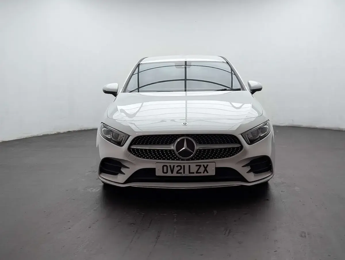 Used Mercedes A180 AMG line 136 HP (100 kW) 2021 White Hatchback