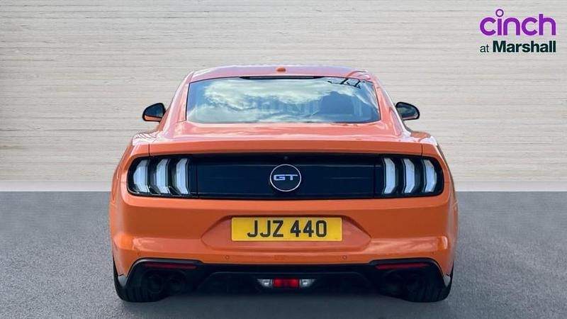 Used Ford Mustang GT 450 HP (330 kW) 2020 Orange Coupe