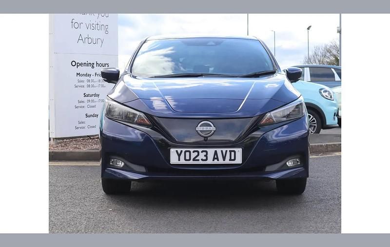 Used Nissan Leaf Tekna 108 kW (147 HP) 2023 Blue Hatchback