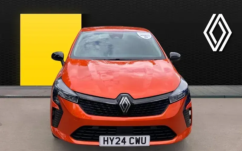 Used Renault Clio Evolution 90 HP (66 kW) 2025 Hatchback