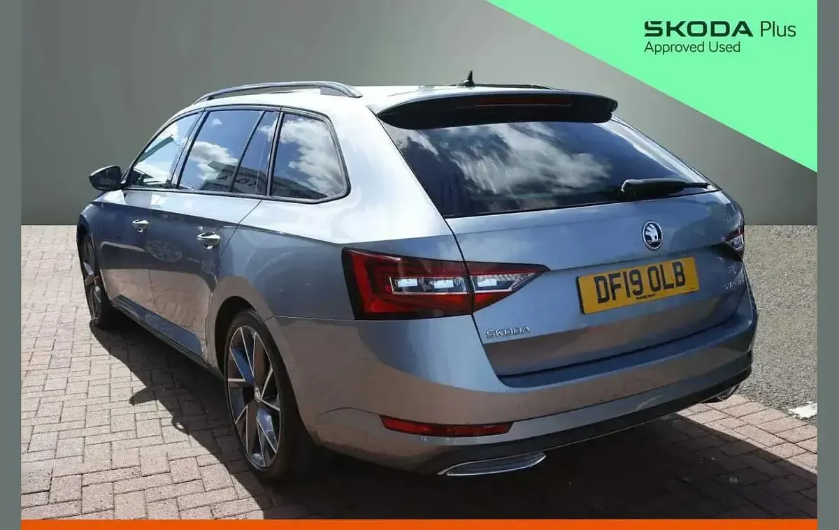 Used Skoda Superb SportLine 150 HP (110 kW) 2019 Business grey metallic Estate