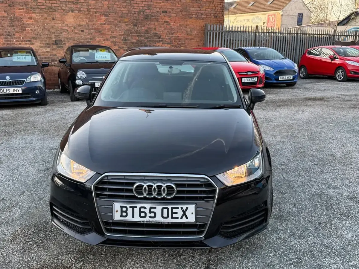 Used Audi A1 Comfort 116 HP (85 kW) 2015 Black Hatchback