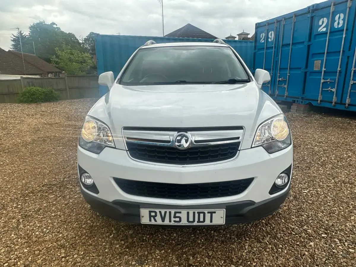 Used Vauxhall Antara 163 HP (119 kW) 2015 White SUV