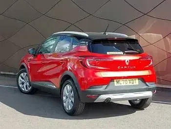 Usado Renault Captur Iconic 130 HP (95 kW) 2020 Vermelho SUV
