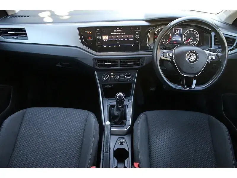 Used VW Polo SE 95 HP (69 kW) 2018 Black Hatchback