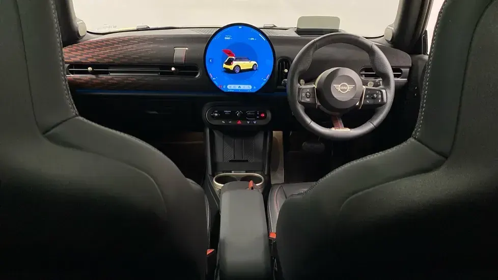 Usado Mini Cooper Hatch 113 kW (154 HP) 2025 Amarelo Citadino