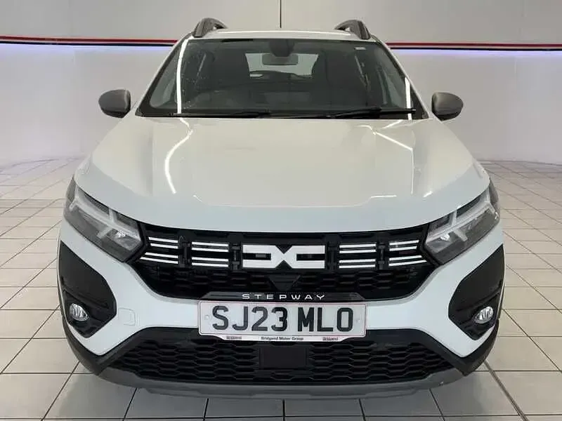 Used Dacia Sandero Journey 2023 White Hatchback