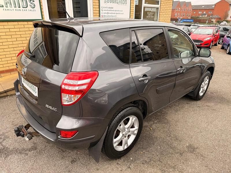 Used Toyota RAV4 2010 Grey SUV