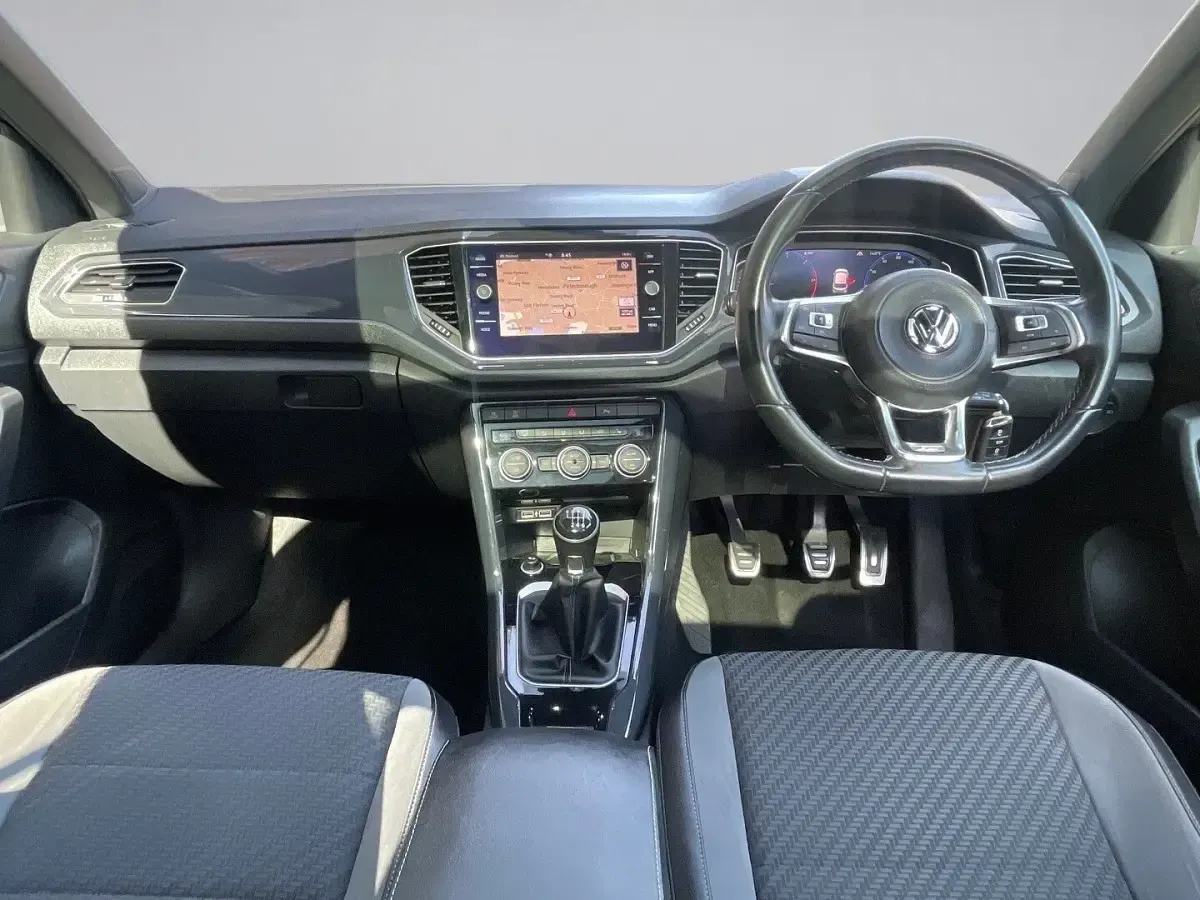 Used VW T-Roc R-line 115 HP (84 kW) 2018 Black SUV