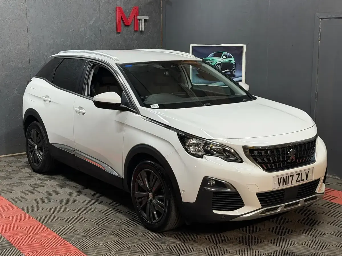 Used Peugeot 3008 Allure 120 HP (88 kW) 2017 White SUV