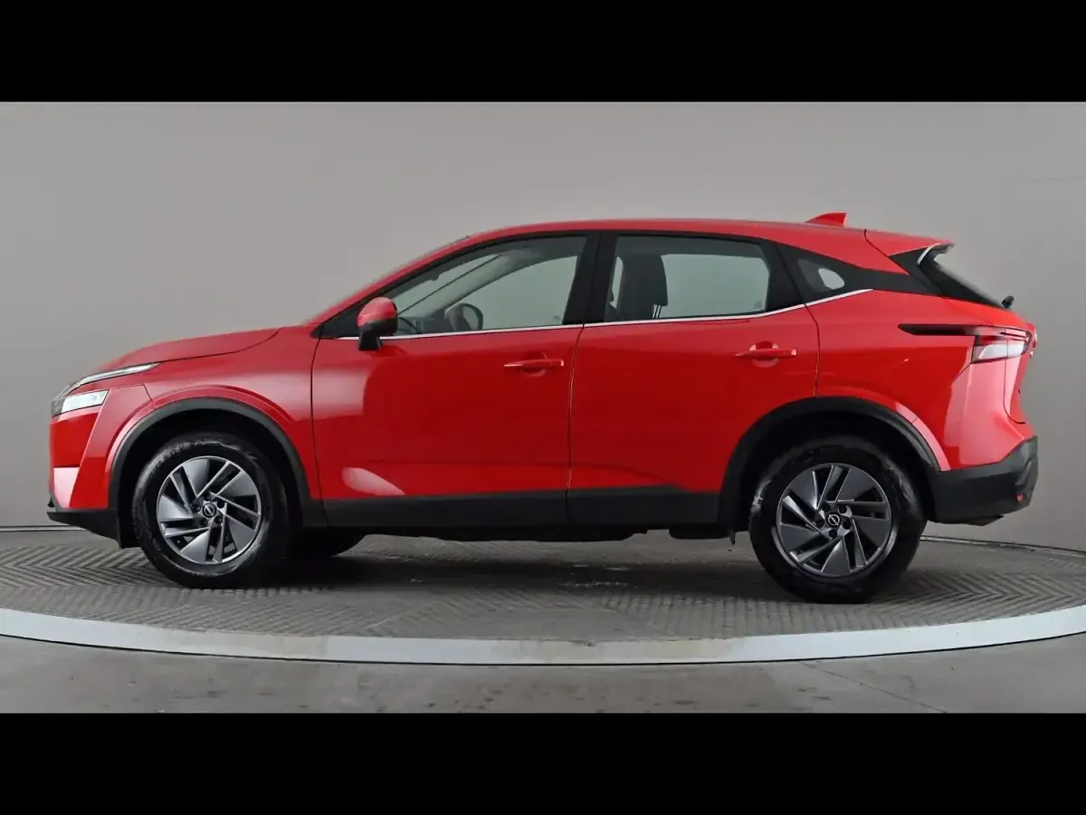 Used Nissan Qashqai Acenta Premium 2023 Red SUV