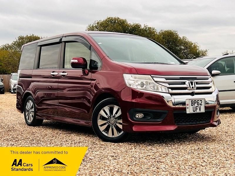 Red Used 2012 Honda Stepwgn MPV | £10,995 (Fair price) - Image 1/4