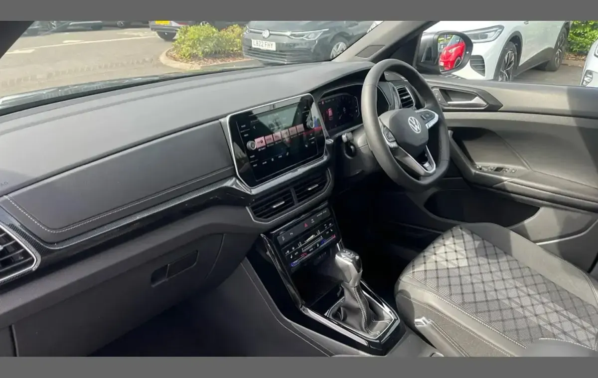 Ny VW T-Cross R-line 115 HK (84 kW) 2026 Grå SUV