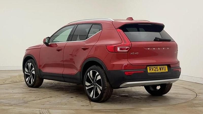 Used Volvo XC40 Ultra 161 HP (118 kW) 2025 Red SUV