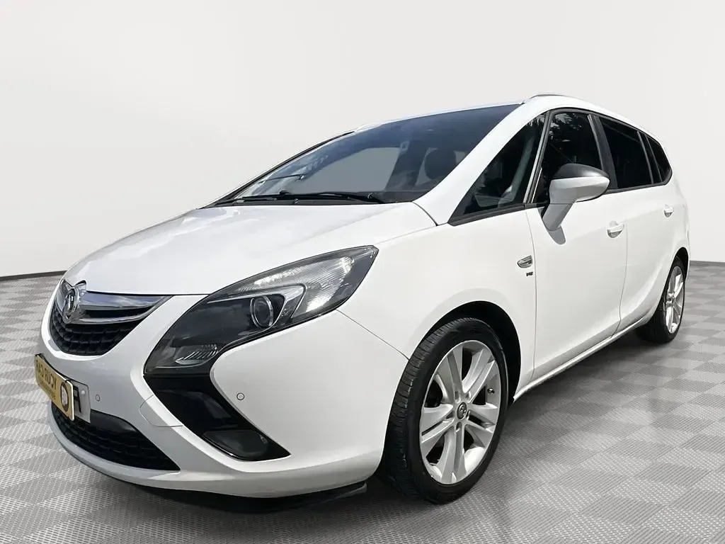 Used Vauxhall Zafira SRi 2016 White MPV