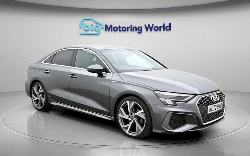 Begagnad Audi A3 S-Line 110 HK (80 kW) 2023 Grå Sedan