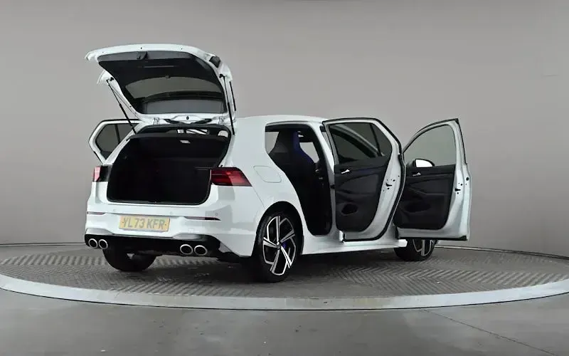 Used VW Golf VIII R 320 HP (235 kW) 2024 White Hatchback
