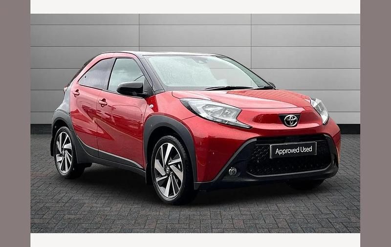 Red Used 2025 Toyota Aygo Hatchback | £15,395 (Fair price) - Image 1/4