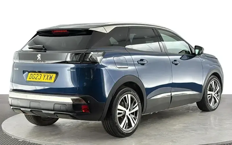 Used Peugeot 3008 Allure+ 179 HP (131 kW) 2023 Blue SUV