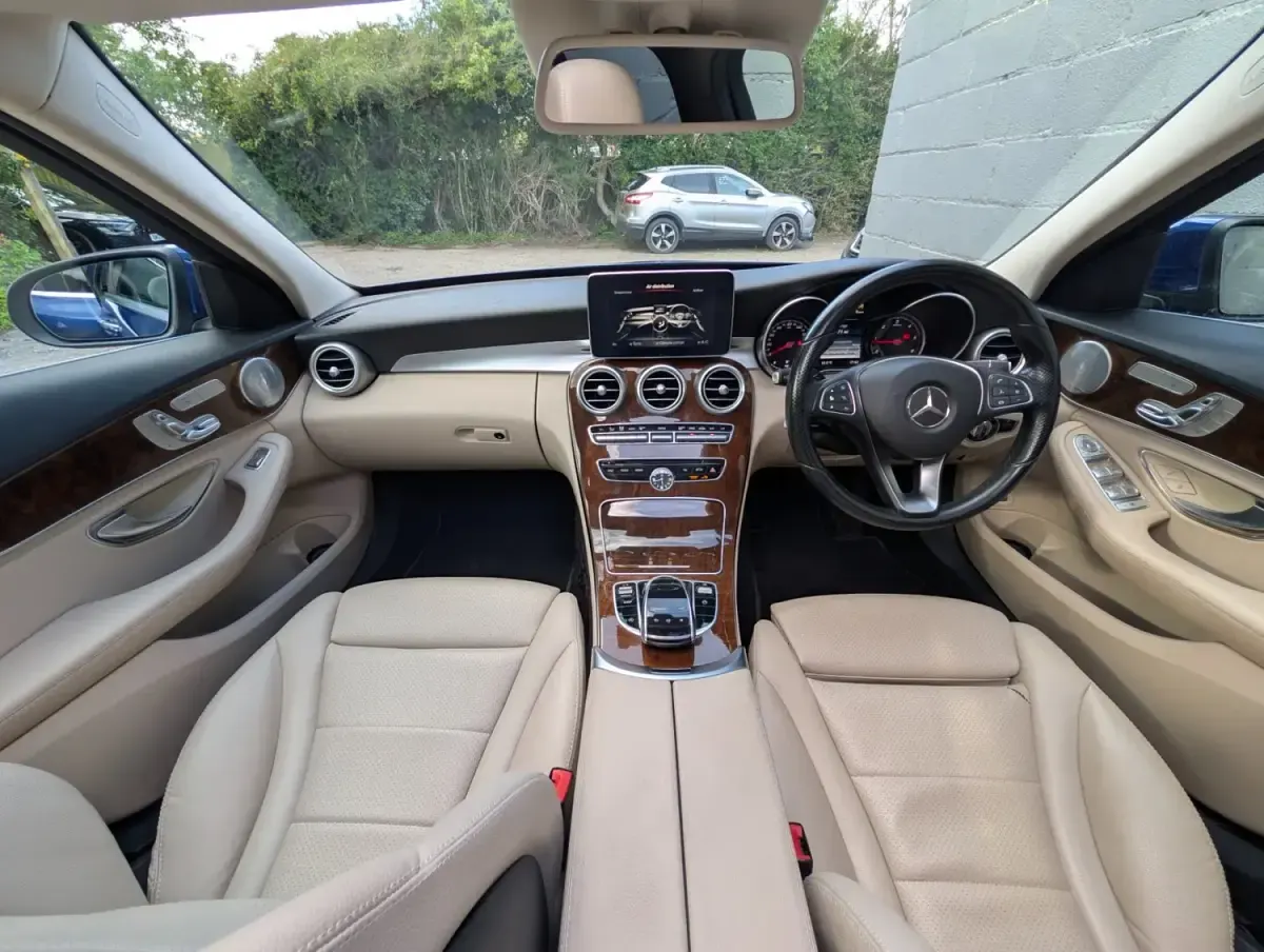 Used Mercedes C220 Premium Plus 170 HP (125 kW) 2015 Blue Estate