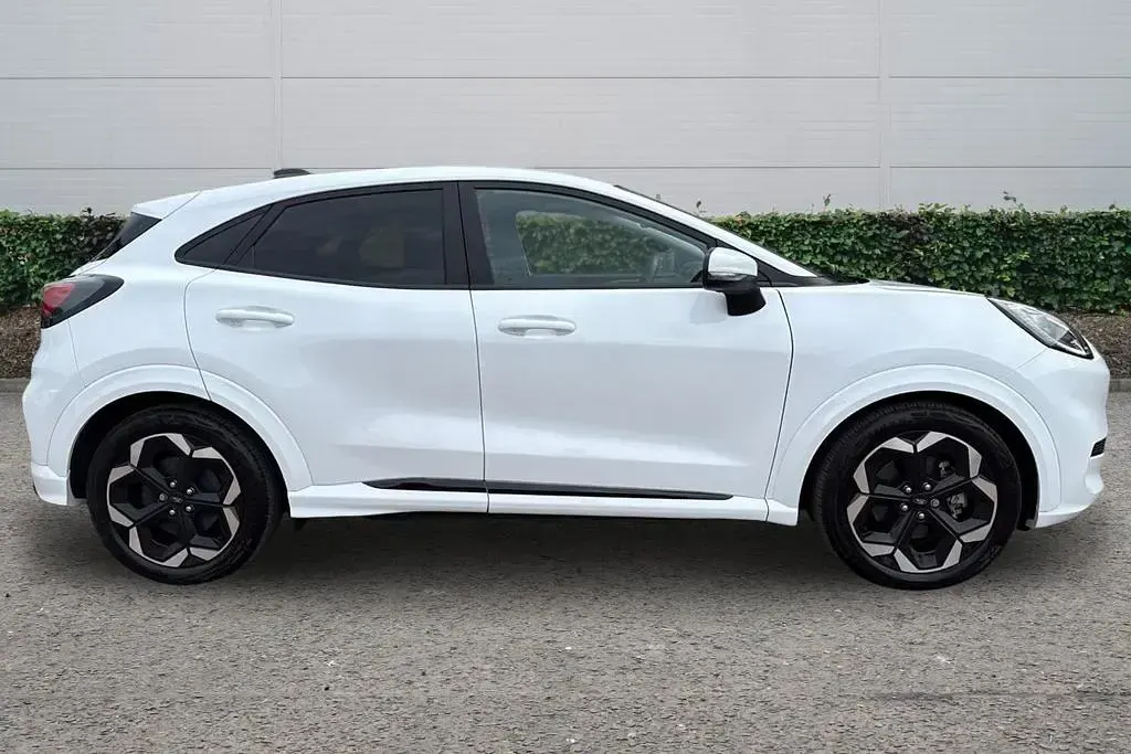Used Ford Puma Gen-E Premium 122 kW (167 HP) 2025 SUV