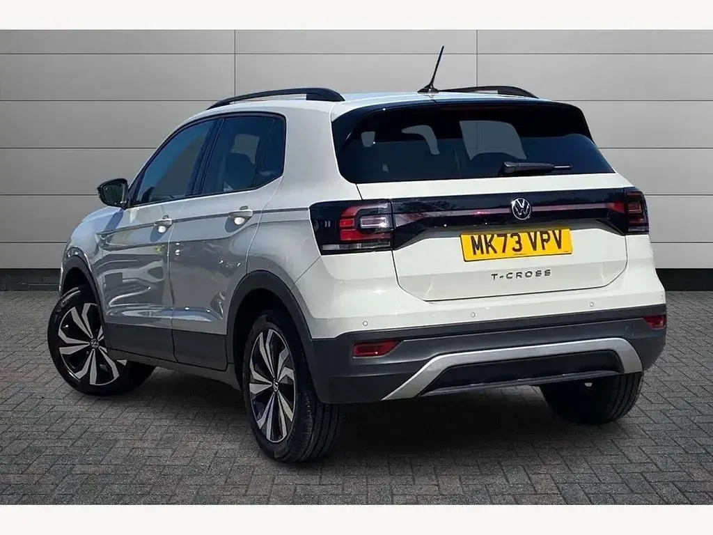 Usado VW T-Cross Black Edition 95 HP (69 kW) 2023 Cinzento SUV