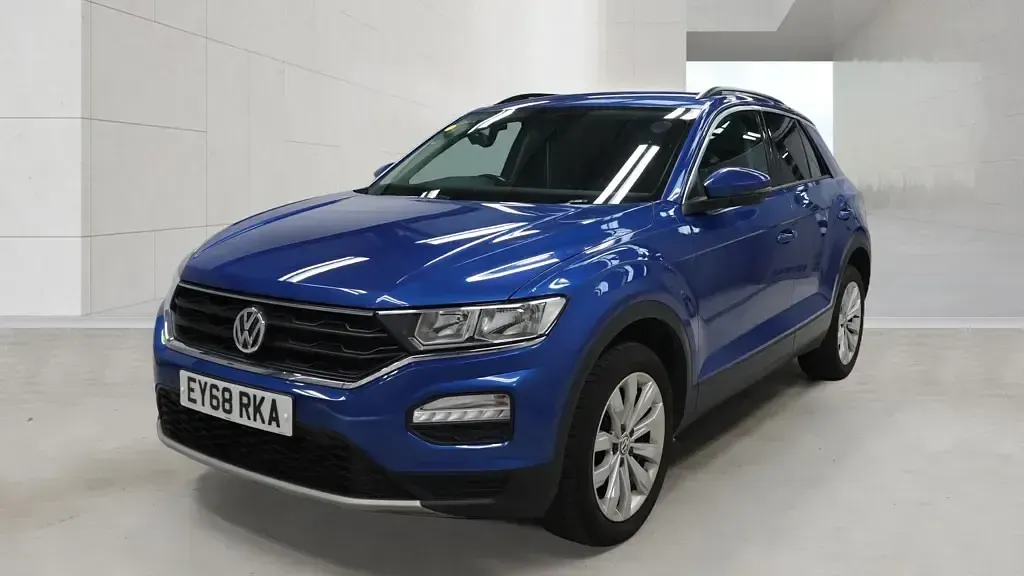 Used VW T-Roc SE 115 HP (84 kW) 2018 Blue SUV