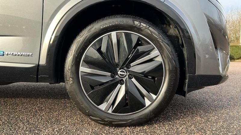 Used Nissan Qashqai Tekna 190 HP (139 kW) 2024 Grey SUV