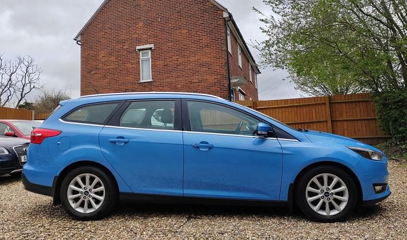 Used Ford Focus Titanium 2016 Blue Estate