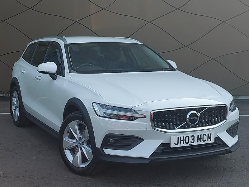 White Used 2019 Volvo V60 CC Estate | £18,998 (Fair price) - Image 1/4