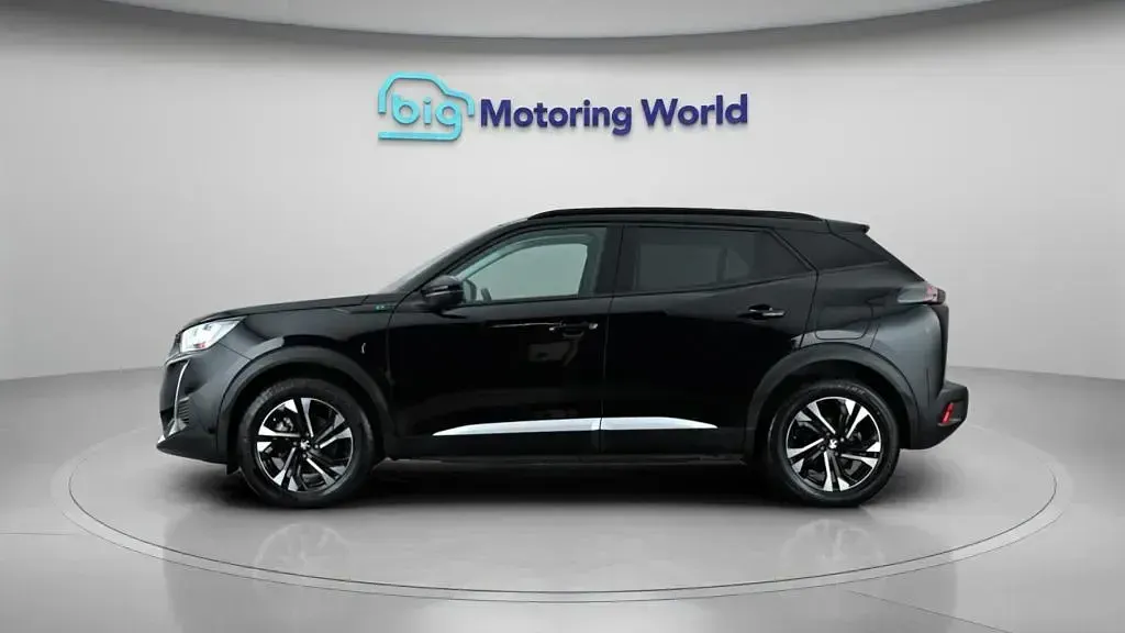 Used Peugeot e-2008 Allure Premium 100 kW (136 HP) 2022 SUV