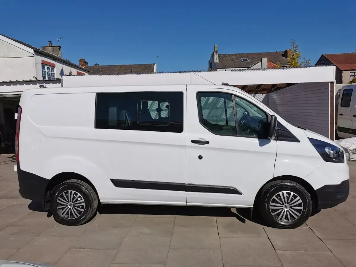 Used Ford 300 2019 White Van