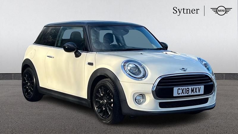 Used Mini Cooper Hatch 134 HP (98 kW) 2018 White Hatchback