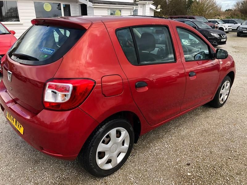 Used Dacia Sandero Ambiance 2014 Red Hatchback