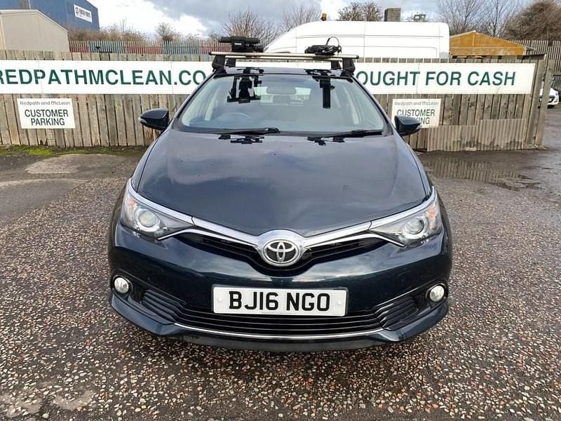 Used Toyota Auris Business Edition 116 HP (85 kW) 2016 Grey Hatchback