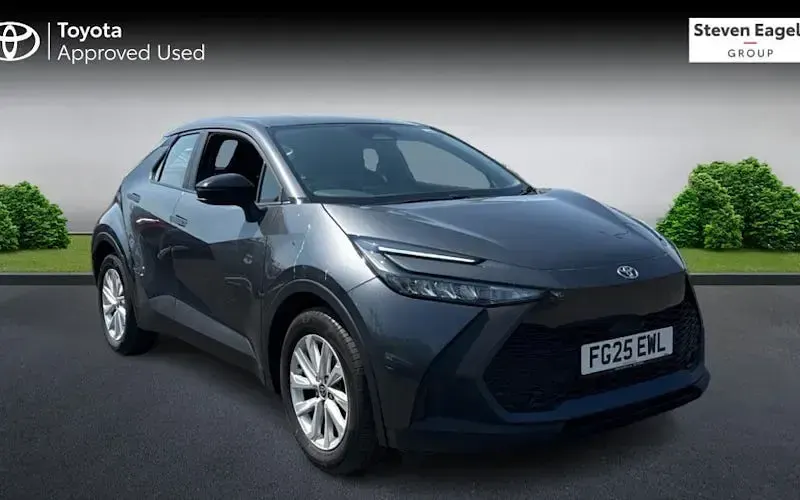 Used Toyota C-HR 140 HP (102 kW) 2026 SUV