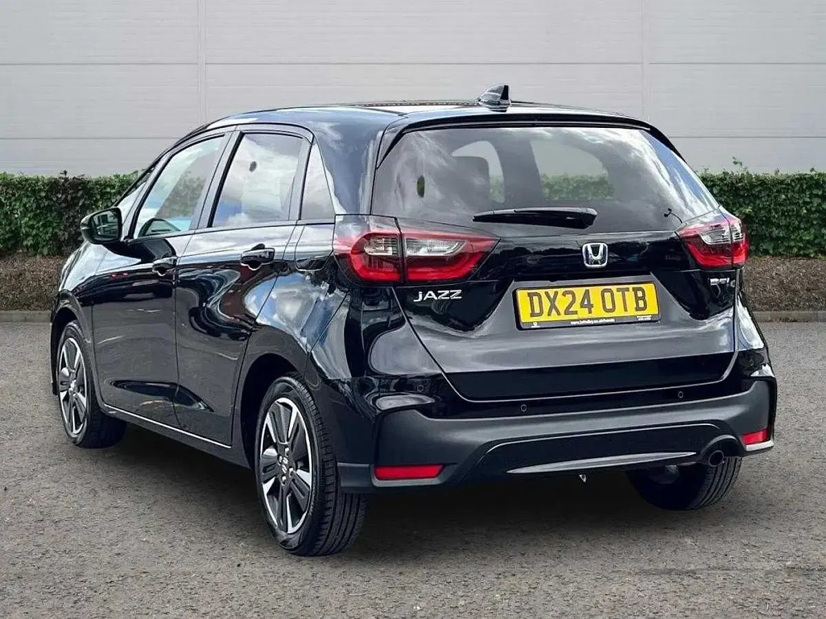 Used Honda Jazz Advance 121 HP (88 kW) 2024 Crystal black Hatchback