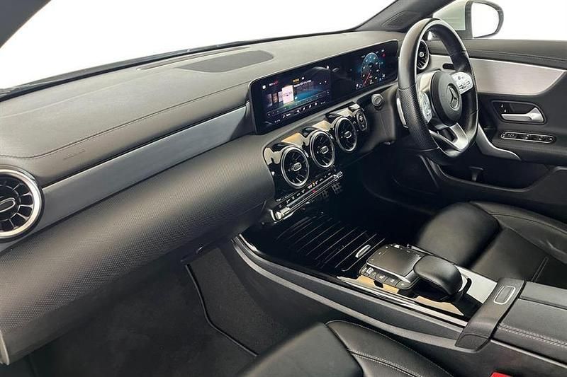 Used Mercedes CLA180 AMG line 136 HP (100 kW) 2021 Digital white Sedan