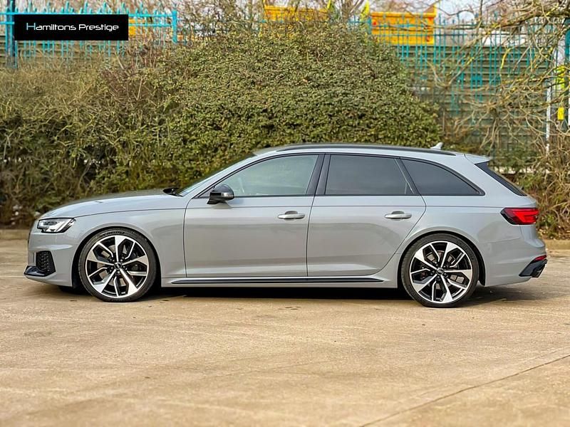 Used Audi RS4 Comfort 450 HP (330 kW) 2018 Grey Estate