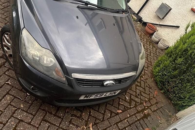 Grey Used 2009 Ford Focus Zetec Hatchback | £600 (Super price) - Image 1/1