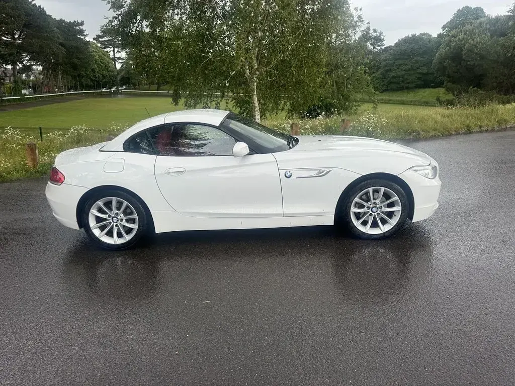 Used BMW Z4 Comfort Edition 184 HP (135 kW) 2015 White Cabriolet