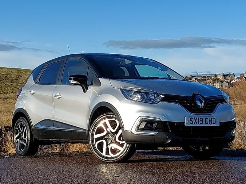 Silver Used 2019 Renault Captur Iconic SUV | £11,998 (Fair price) - Image 1/4