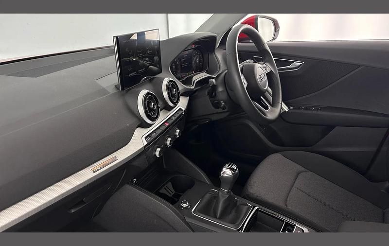 Used Audi Q2 Sport 113 HP (83 kW) 2025 Red SUV