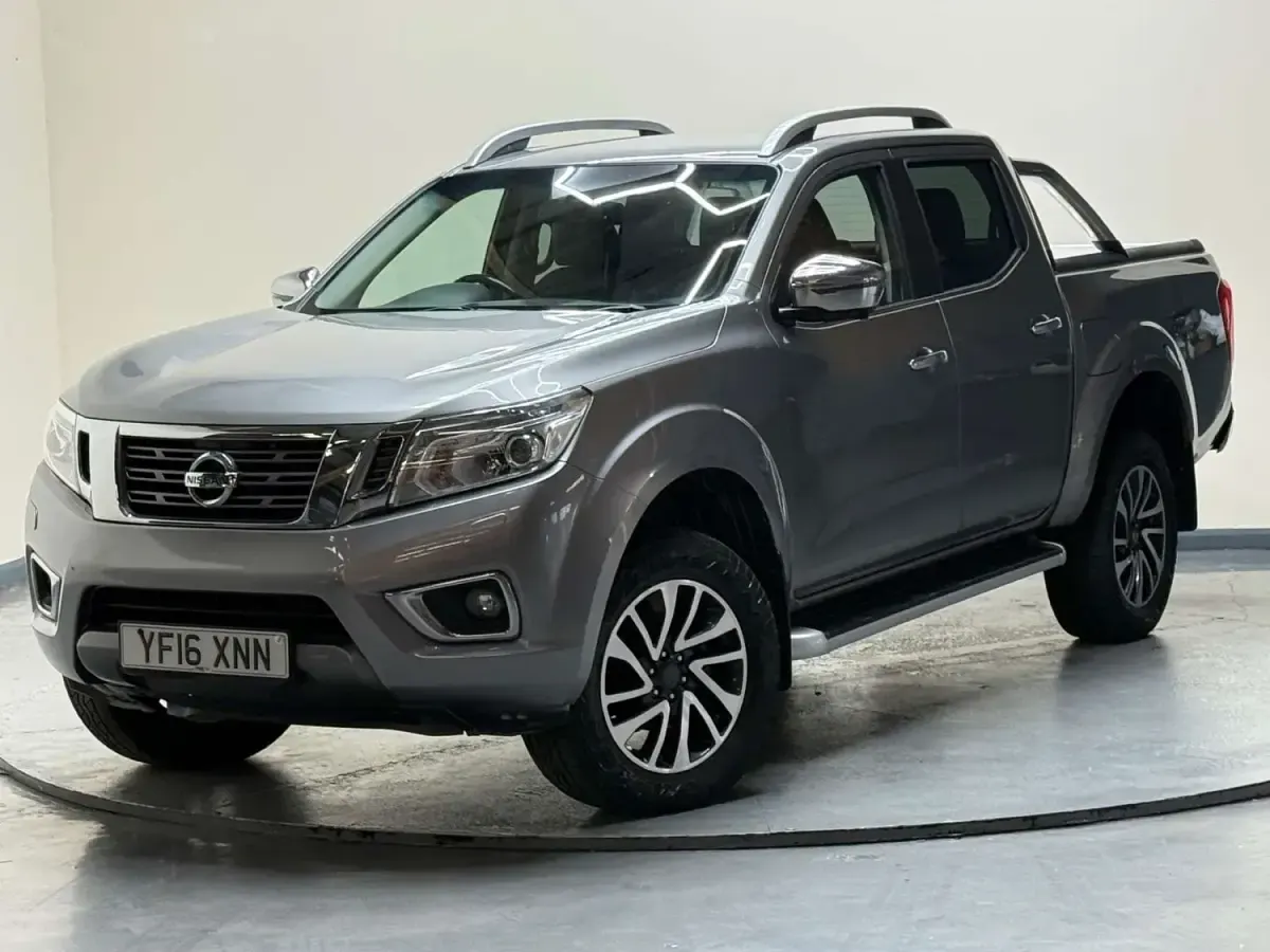 Usado Nissan Navara Tekna 2016 Cinzento Pickup